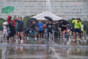 Finále pri fontáne - DJ sety. Bratislavské kultúrne leto 2025, Námestie slobody. Návštevníci a návštevníčky 