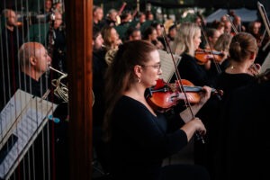 Slovenská filharmónia - hráči a hráčky orchestra