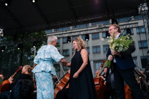 Martin Staňo, Katarína Hulíková - riaditeľka BKIS, Martina Leginus - dirigent, Jana Tvrdíková - manažérka orchestra Slovenská filharmónia