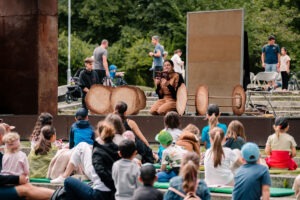 Nedeľná desiata 3. 8. 2025, Féder Teáter – ZaHNIEZDI SA! 