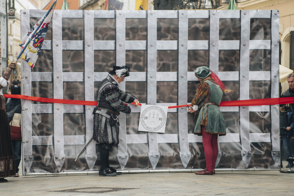 Otváranie mestských brán