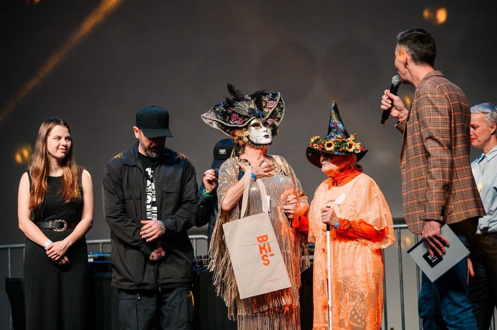 Bratislavské fašiangy 2024 - odovzdávanie ceny za skupinovú masku