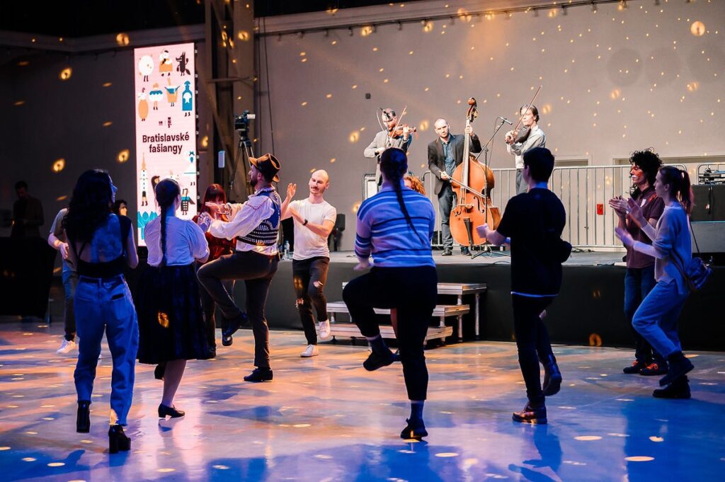 Bratislavské fašiangy 2024 - Škola tanca s Lacim Strikeom