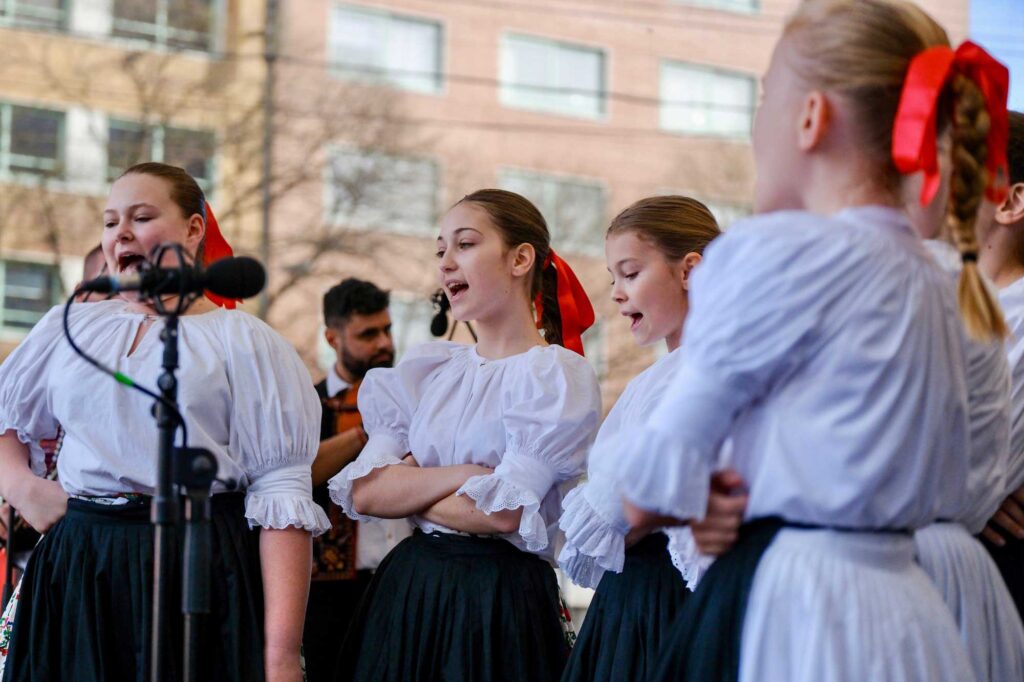 Program folklórneho súboru na Bratislavských fašiangoch 2024