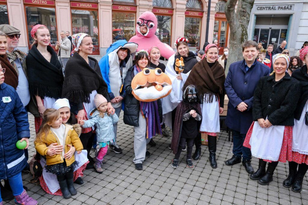 Bratislavské fašiangy 2024 - masky z fašiangového pochodu