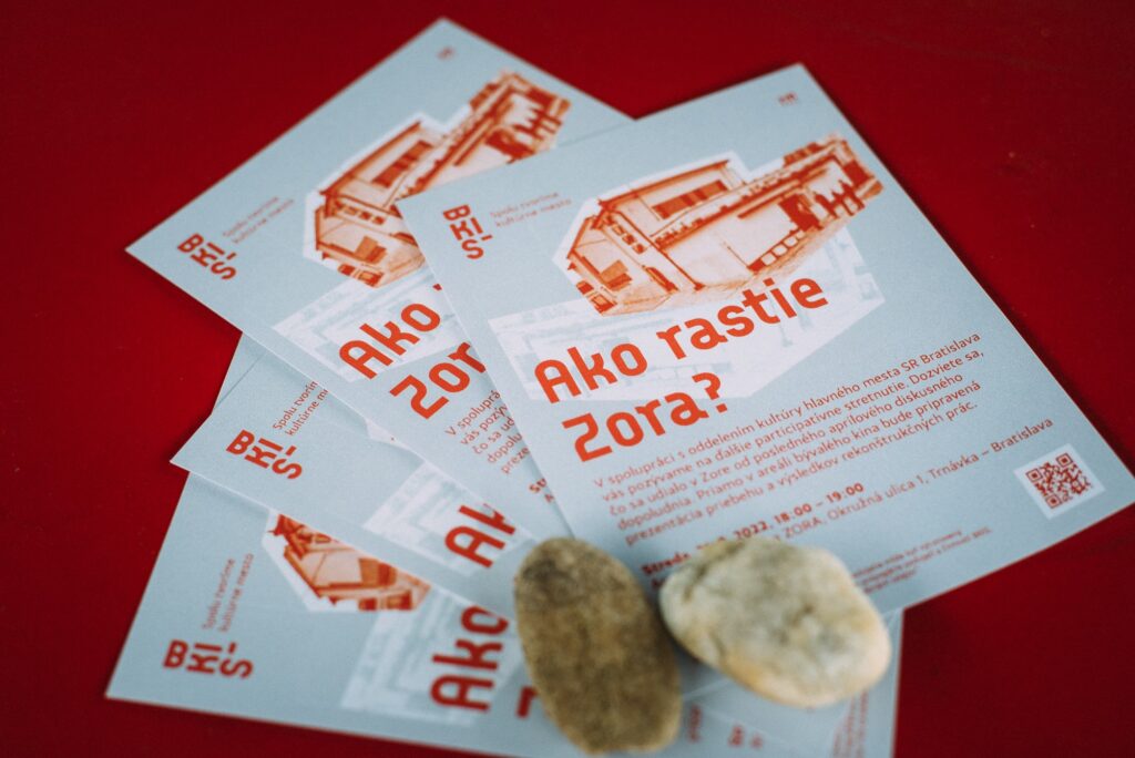 Plagátiky Ako rastie Zora