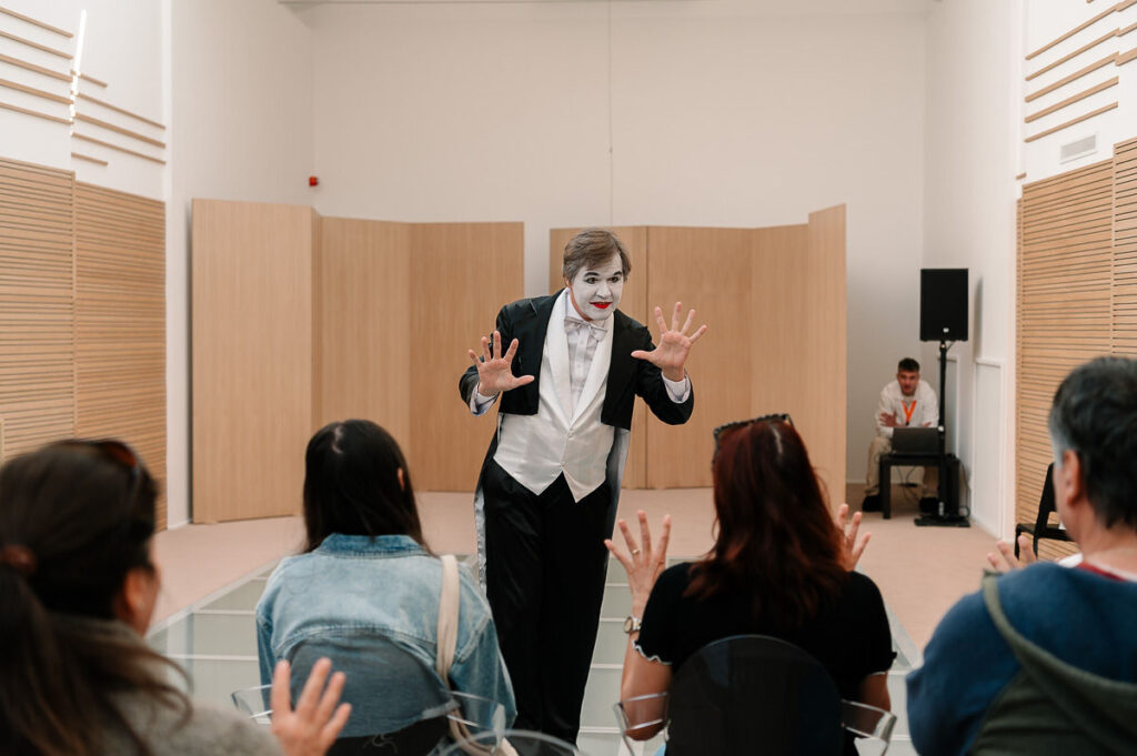 Otvorenie Domu hudby 21. 9. 2024, vystúpenie míma