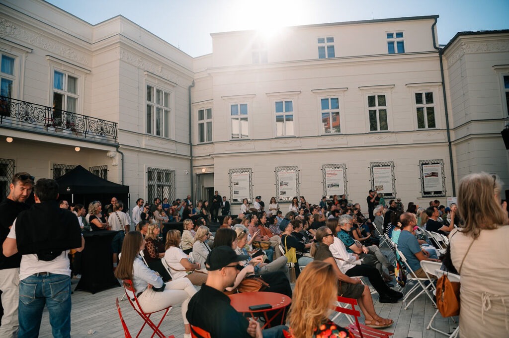 Otvorenie Domu hudby, koncert na nádvorí