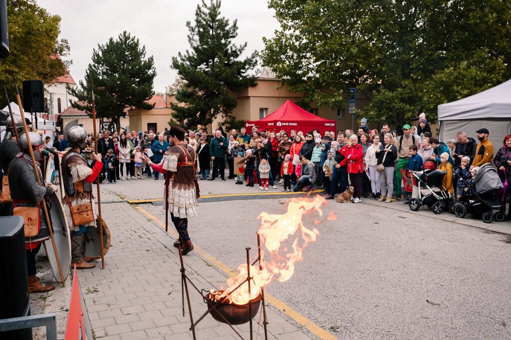 Rímske hry 2025, pochod rimanov