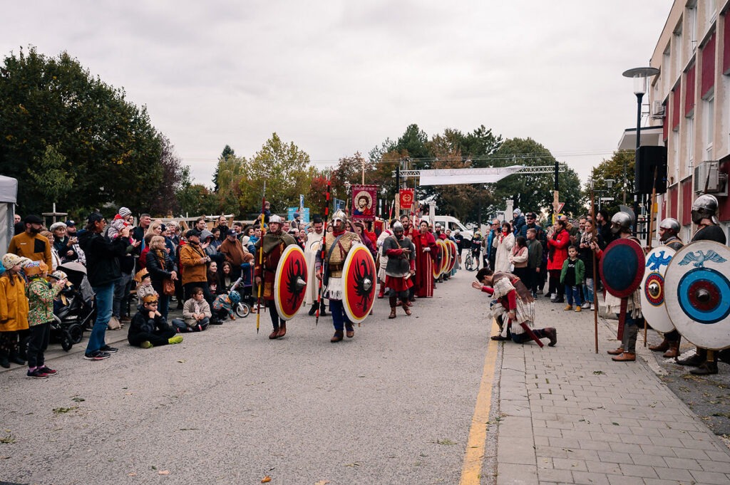 Rímske hry 2025, pochod rimanov