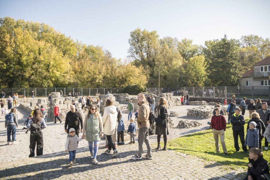 Rímske hry 2024, Prehliadky Antickej Gerulaty