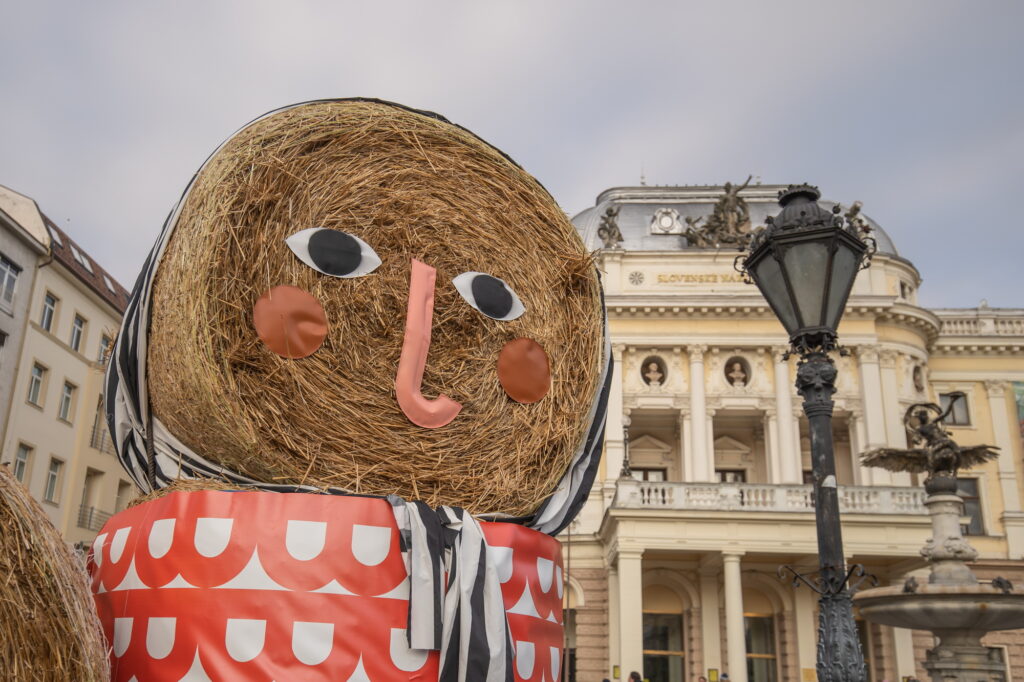 Dekorácie, Bratislavské fašiangy 2025 foto Adam Kováč