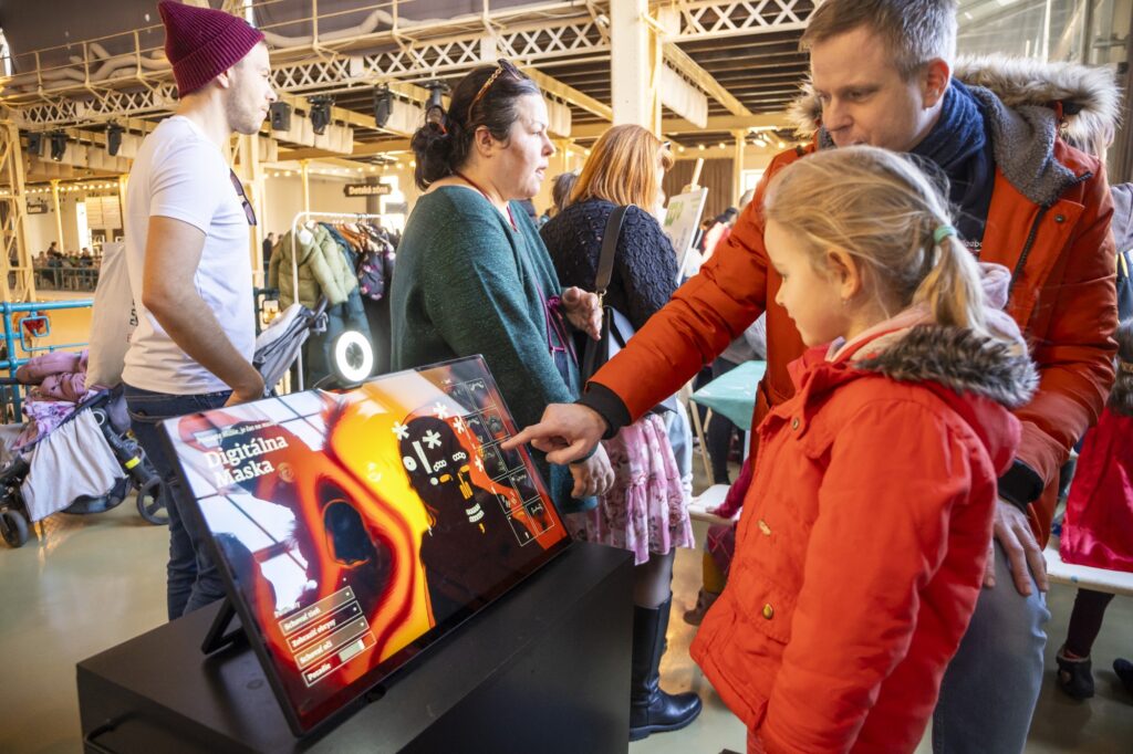 Digitálne masky počas Bratislavských fašiangov 2025