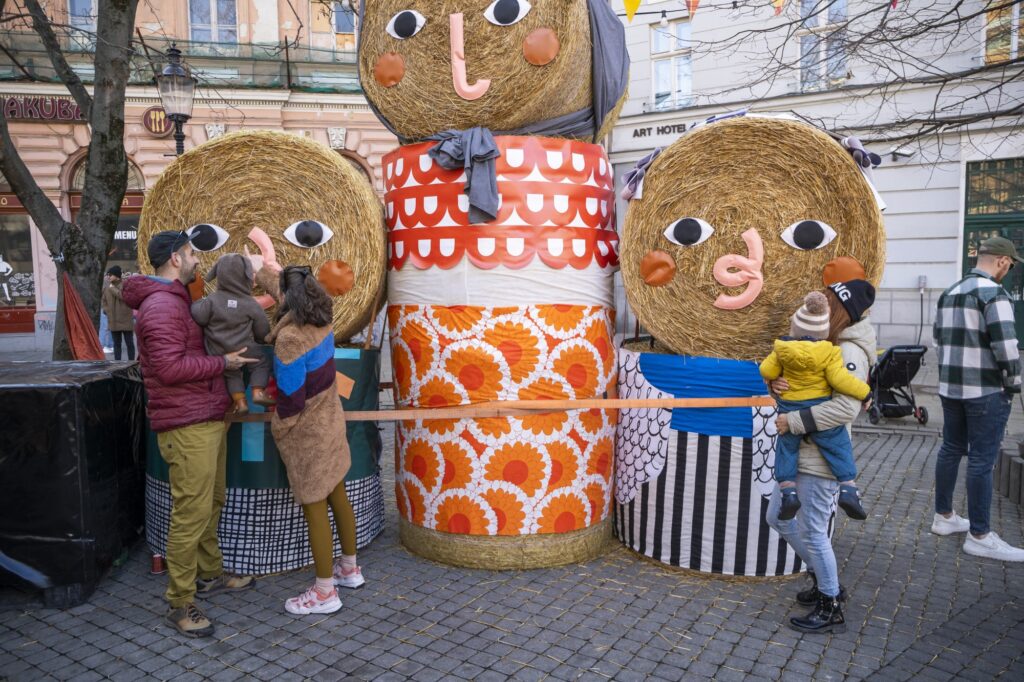 Dekorácie počas Bratislavských fašiangov 2025