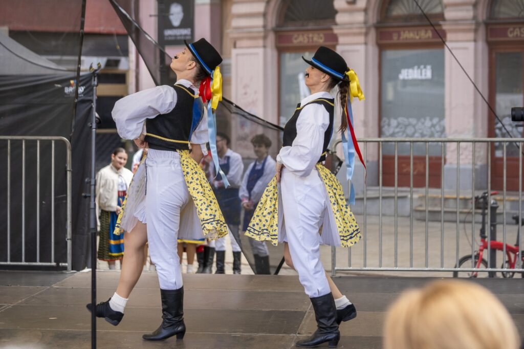 Foklórny súbor Poleno: Trochu inak s Polenom