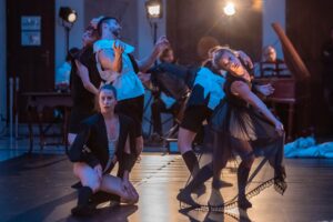 Baletné vystúpenie, Codes of Bach