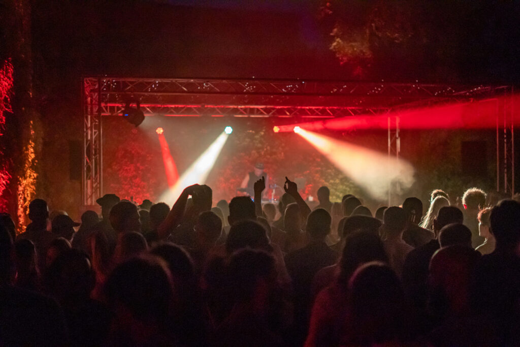 Pódium a osvetlenie, ponuka techniky BKIS