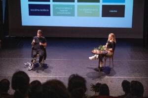 Zóna duševného zdravia v tanečnom divadle Ifju Szívek