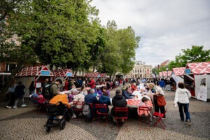 Komunitný stôl na Hviezdoslavovom námestí, BMD 2025