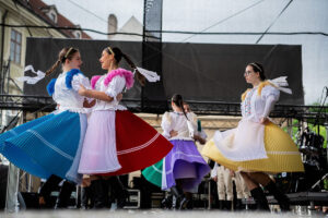 Ľudové tance ZUŠ počas BMD