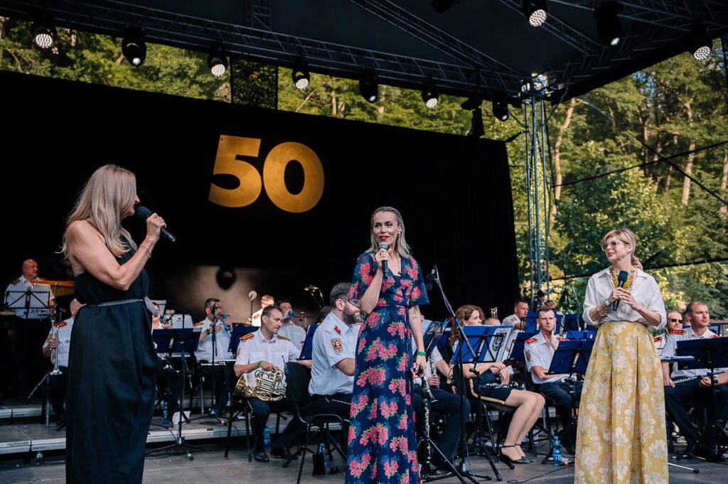 50. ročník Bratislavského kultúrneho leta, Otvárací koncert na Železnej studničke, Mirka Partlová a Soňa Müllerová