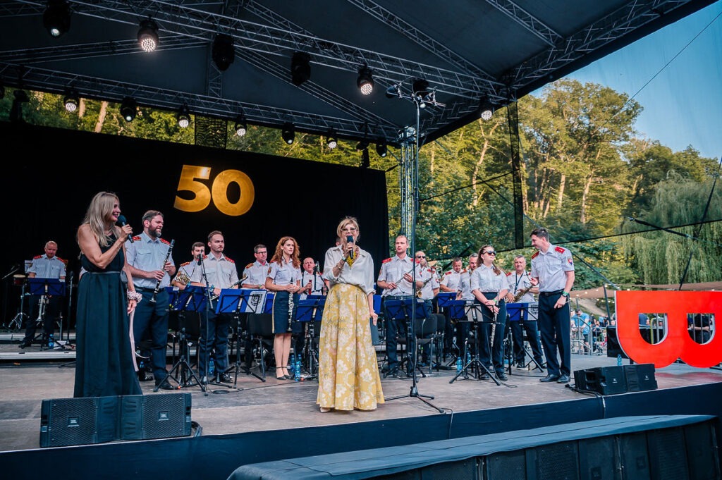 Soňa Müllerová moderuje otvárací koncert Bratislavského kultúrneho leta 2025