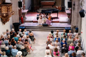 Letná bratislavská univerzita seniorov - koncert v Koncertnej sieni Klarisky - Paper Moon Trio